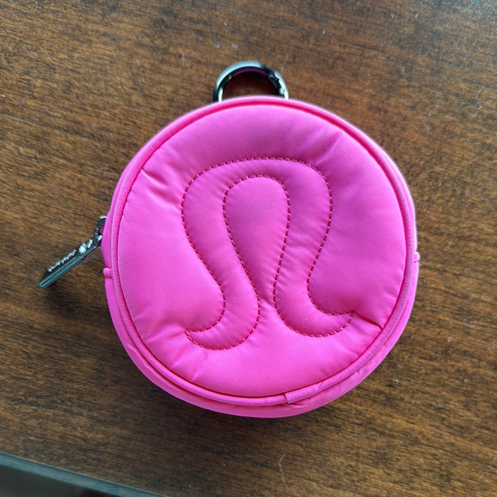 Lululemon discontinued pouch